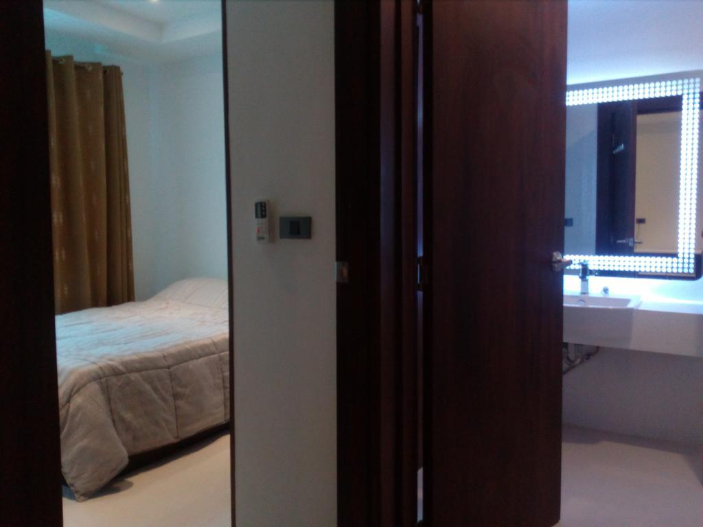 Serenity Wongamat Apartments Паттая Екстер'єр фото