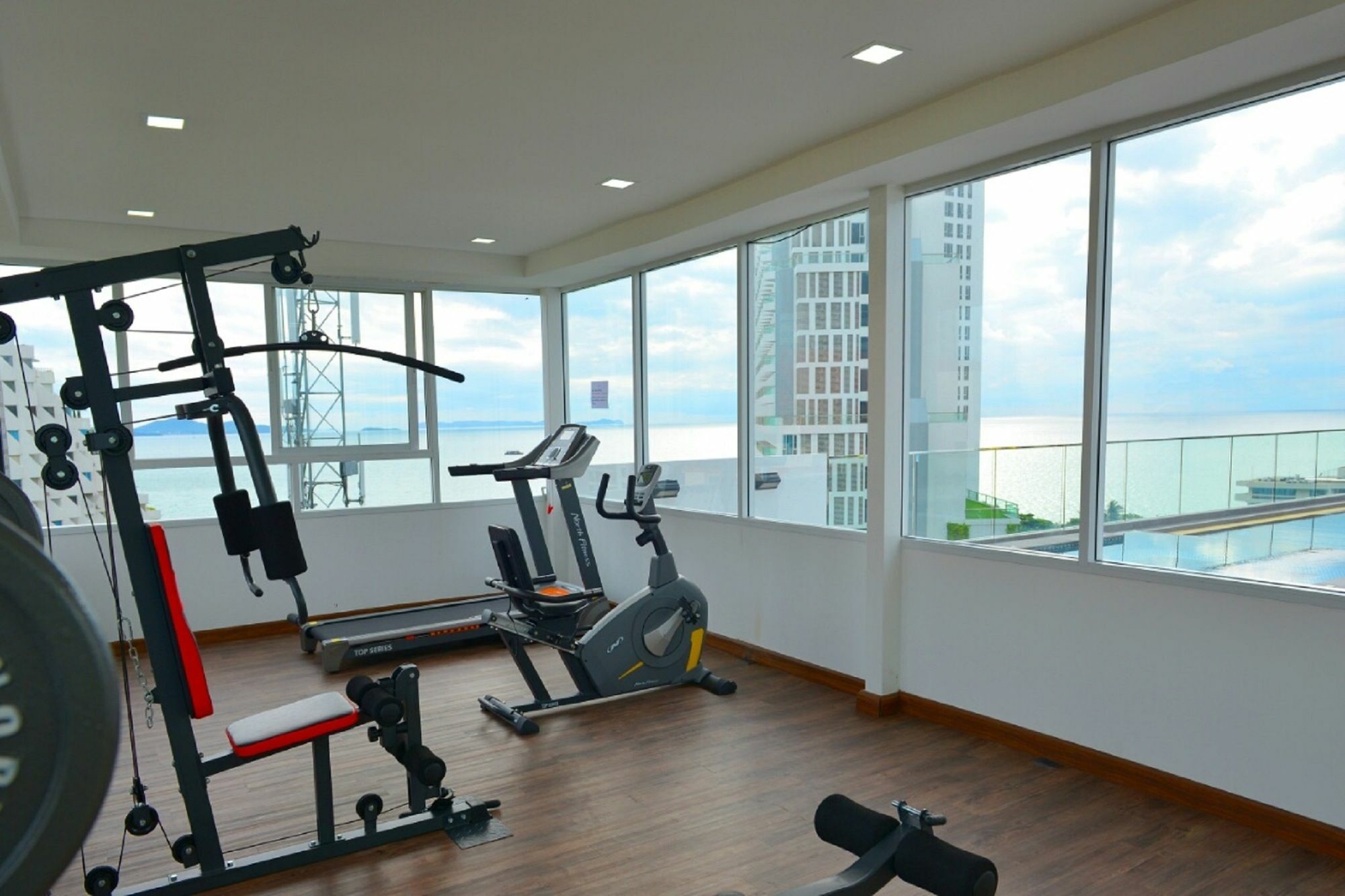 Serenity Wongamat Apartments Паттая Екстер'єр фото